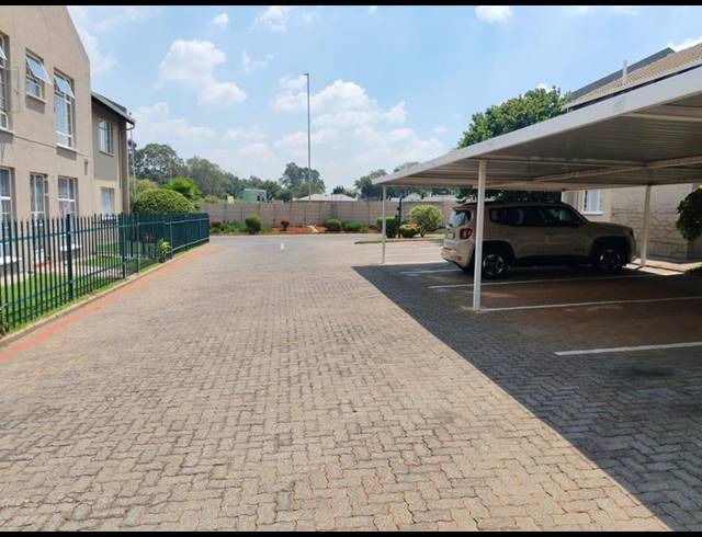 2 BEDROOM COMPLEX FOR SALE IN RAVENSWOOD